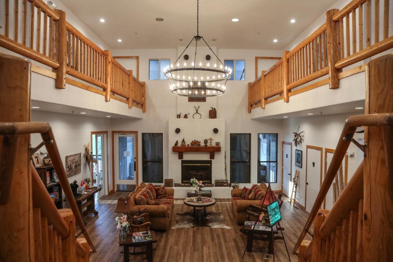 Creekside Lodge And Cabins Mayer Luaran gambar