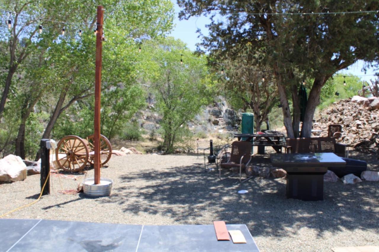 Creekside Lodge And Cabins Mayer Luaran gambar